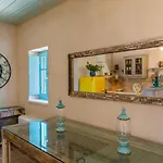 Pandora Aparthotel 3*