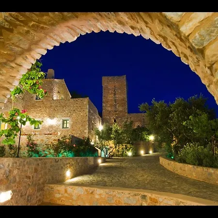 Pandora Aparthotel 3*