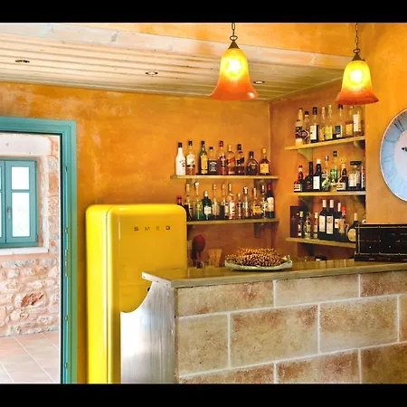 Pandora Aparthotel Pyrgos Dirou
