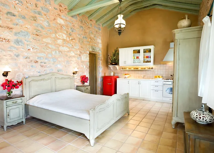 Pandora Aparthotel 3*