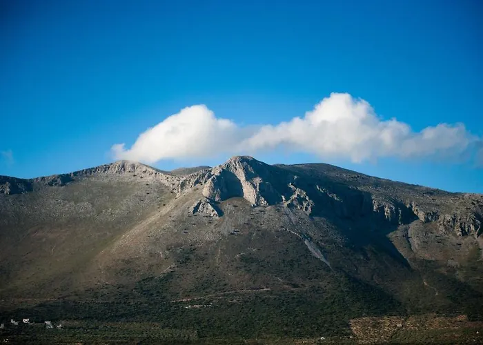 Pandora 3* Pírgos Dhiroú